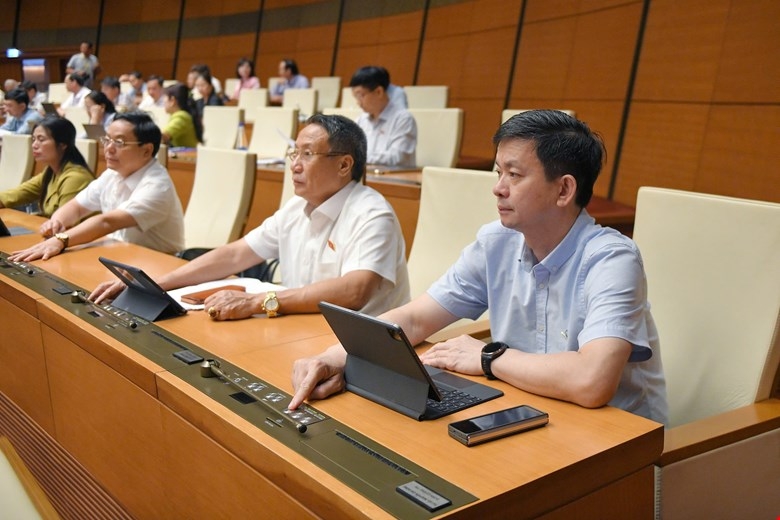 Quốc hội thông qua quy định về kiểm soát chặt việc mua bán hoá chất